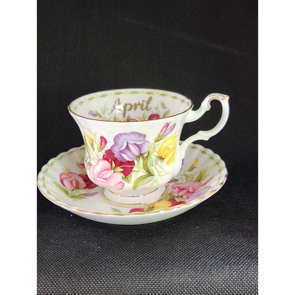 Vintage Royal Albert Tea Cup & Saucer Flower Of The Month Sweet Pea